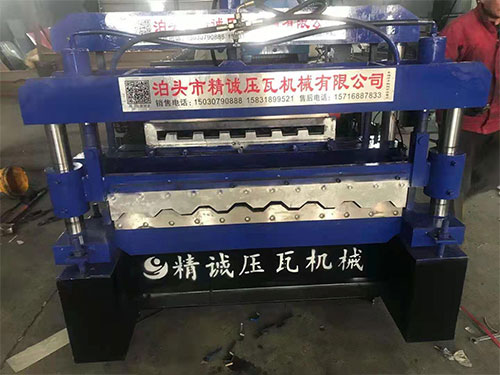新型彩鋼圍擋設(shè)備